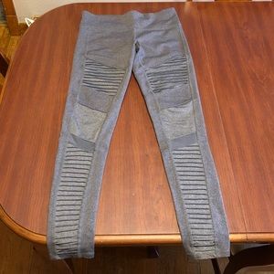Alo Yoga Moto Legging